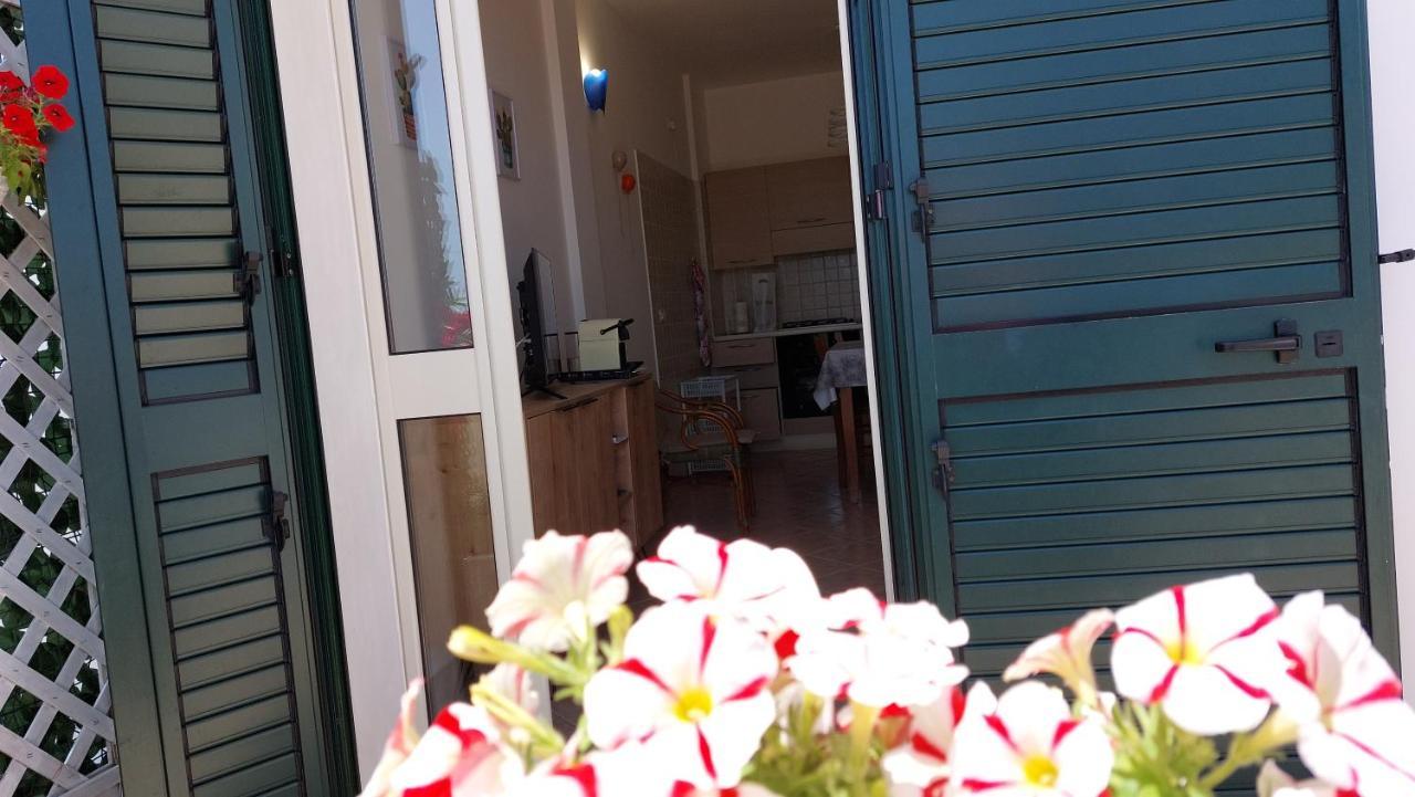 Lovely House Risveglio Fronte Mare マリーナ・ディ・ペスコルーゼ エクステリア 写真
